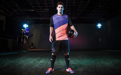 球王会精华-利瓦科维奇赛后与球迷互动